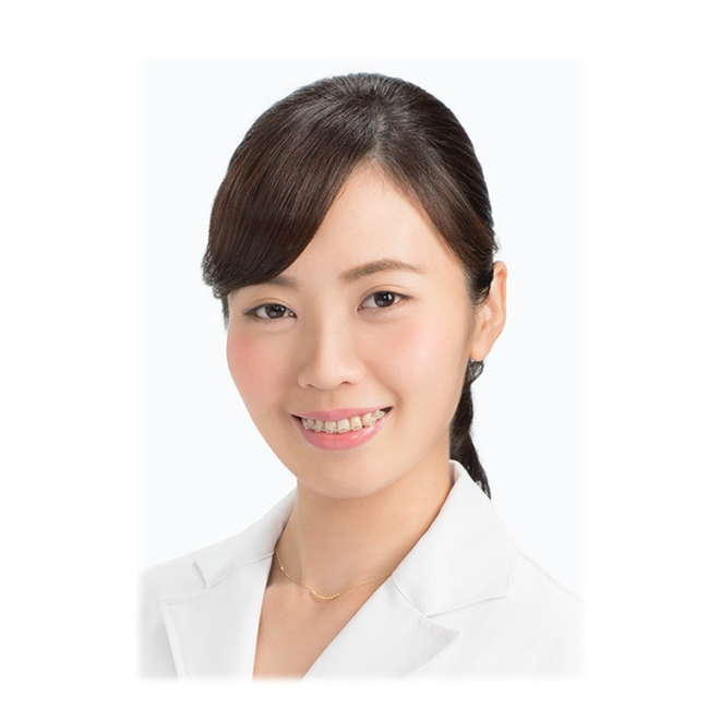 歯科医師　青柳 美咲